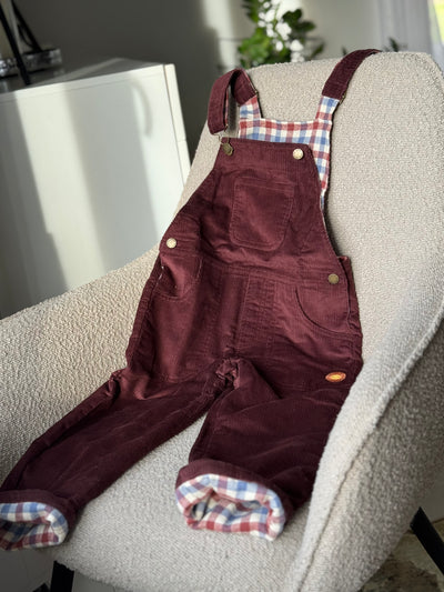 Šokolado spalvos veliūrinės (corduroy) kombinezoninės kelnės