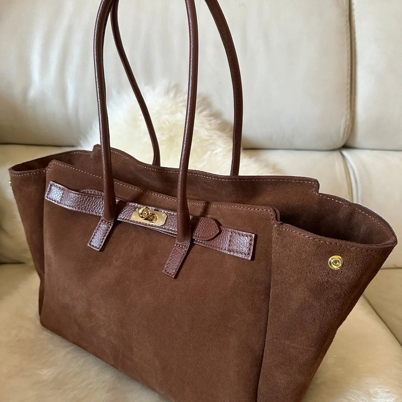 Didelė rankų darbo zomšinė rankinė | Ruda