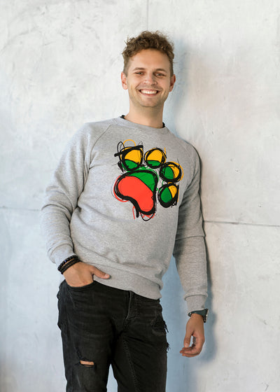 Vyriškas džemperis su lietuviška atributika, pilkos spalvos su trispalvės pėdutėmis priekyje